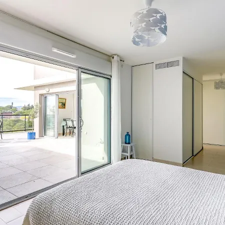 Апартаменты Golfe Horizon-1 By Interhome *